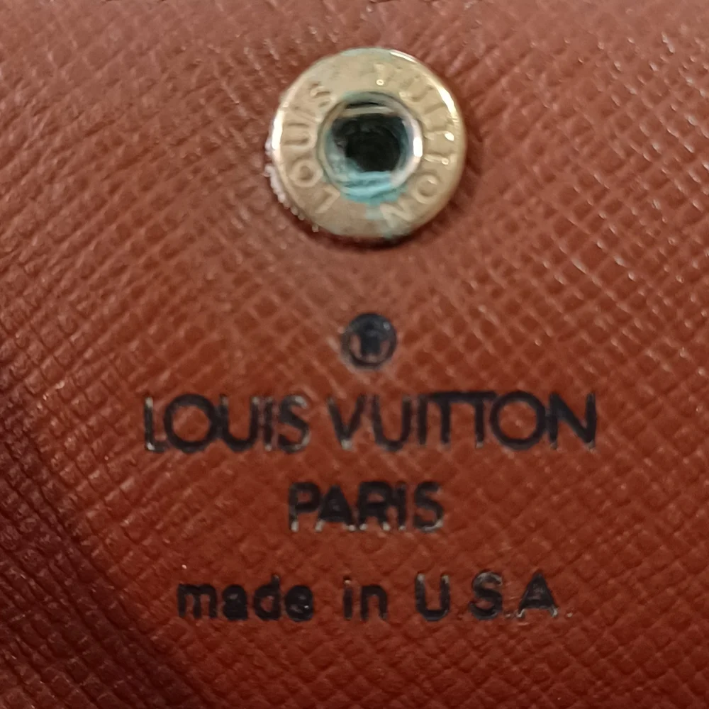 Louis Vuitton Brown Damier Leather Gold Key Holder 🔑